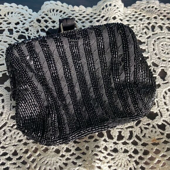Evening bag vintage beaded with black beads all over Beautiful condition - Picture 2 of 5
